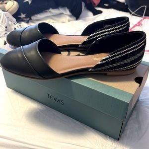 Toms Jutti D’Orsay Black Leather/Global Stripe Size 9, New in Box